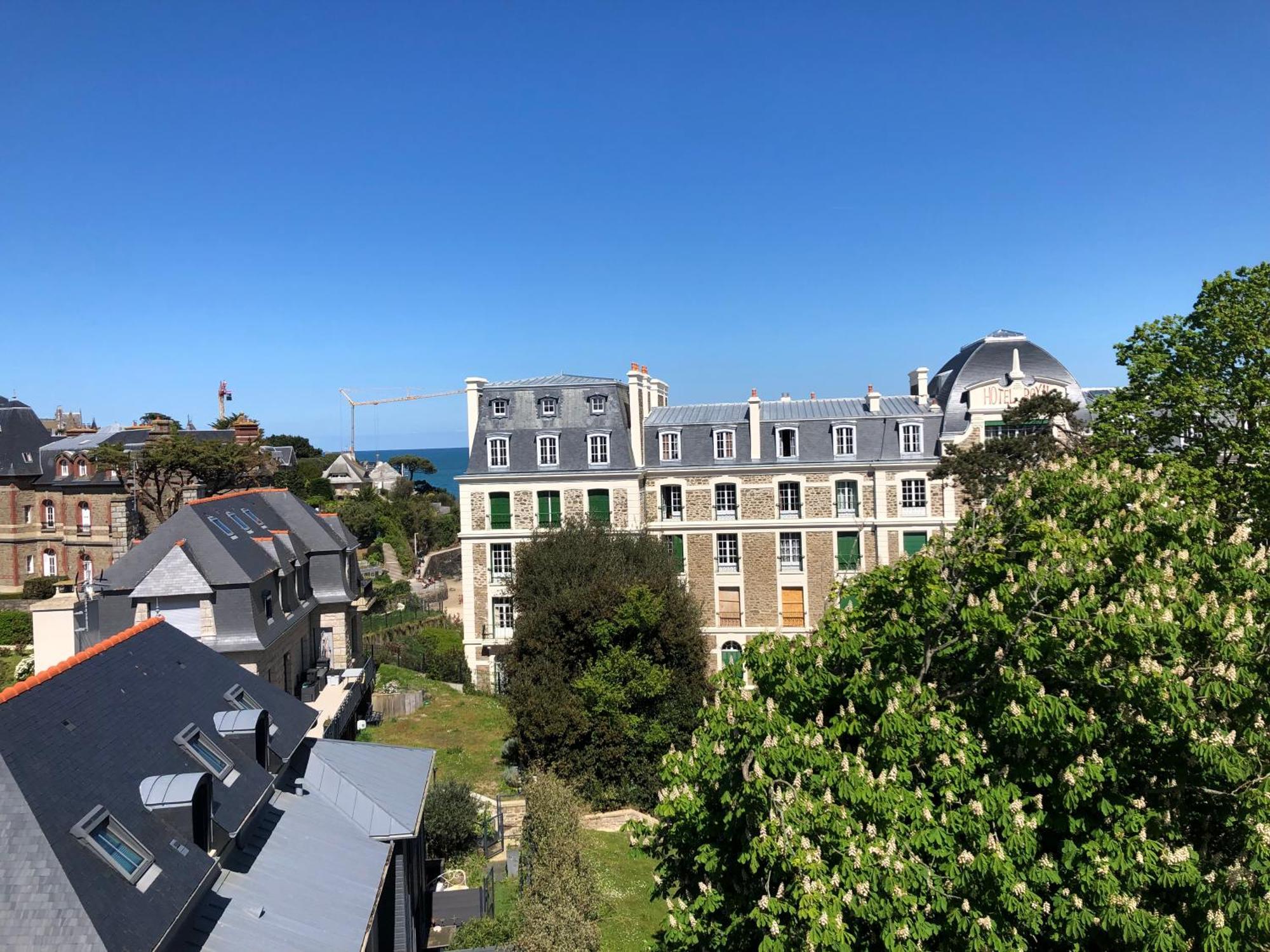 Studio Tout Confort Apercu Mer Dinard Exteriör bild